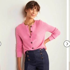 Pink cardigan with brown buttons